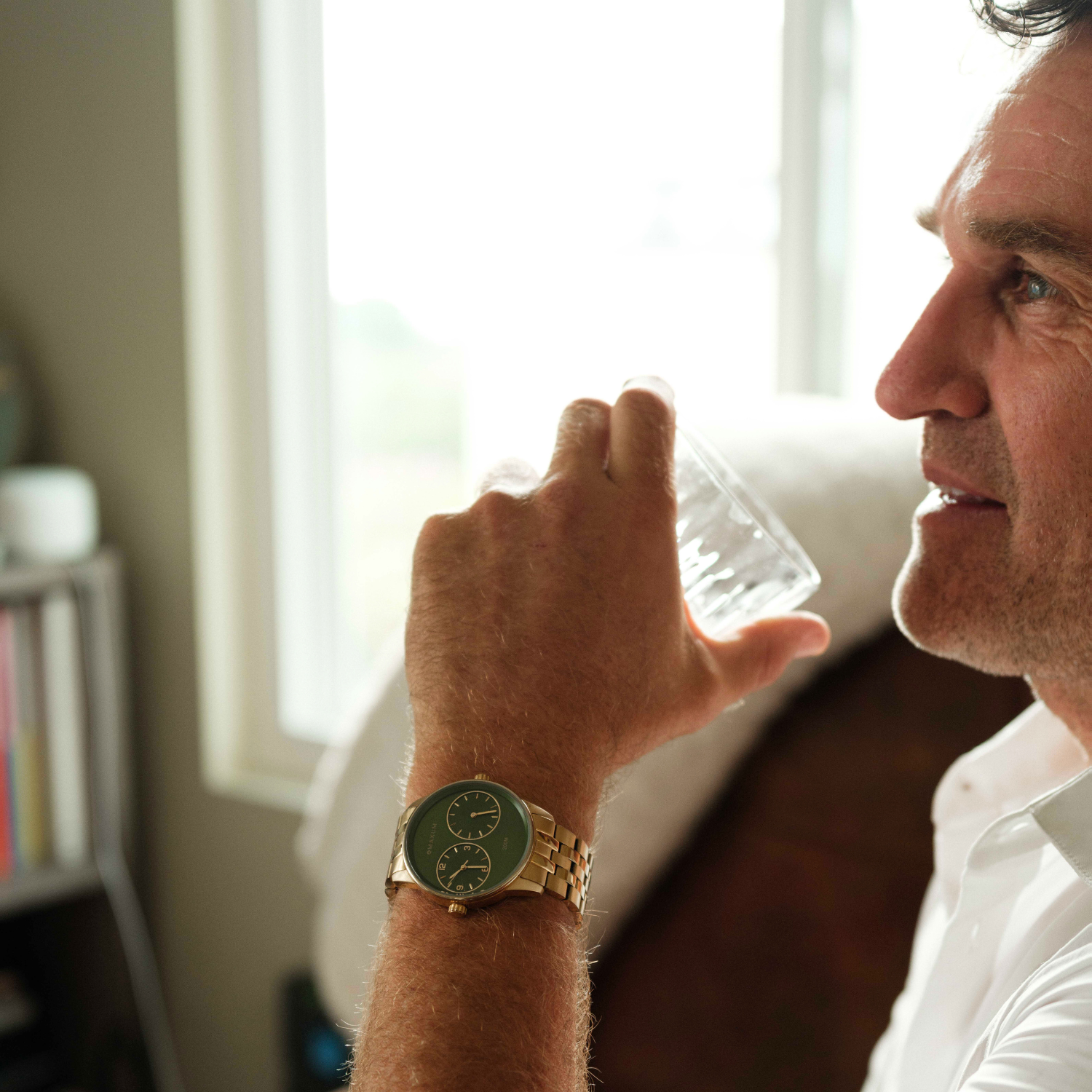 Maxum Taylor Steele Collaboration Watch green and gold worn by Taylor Steele